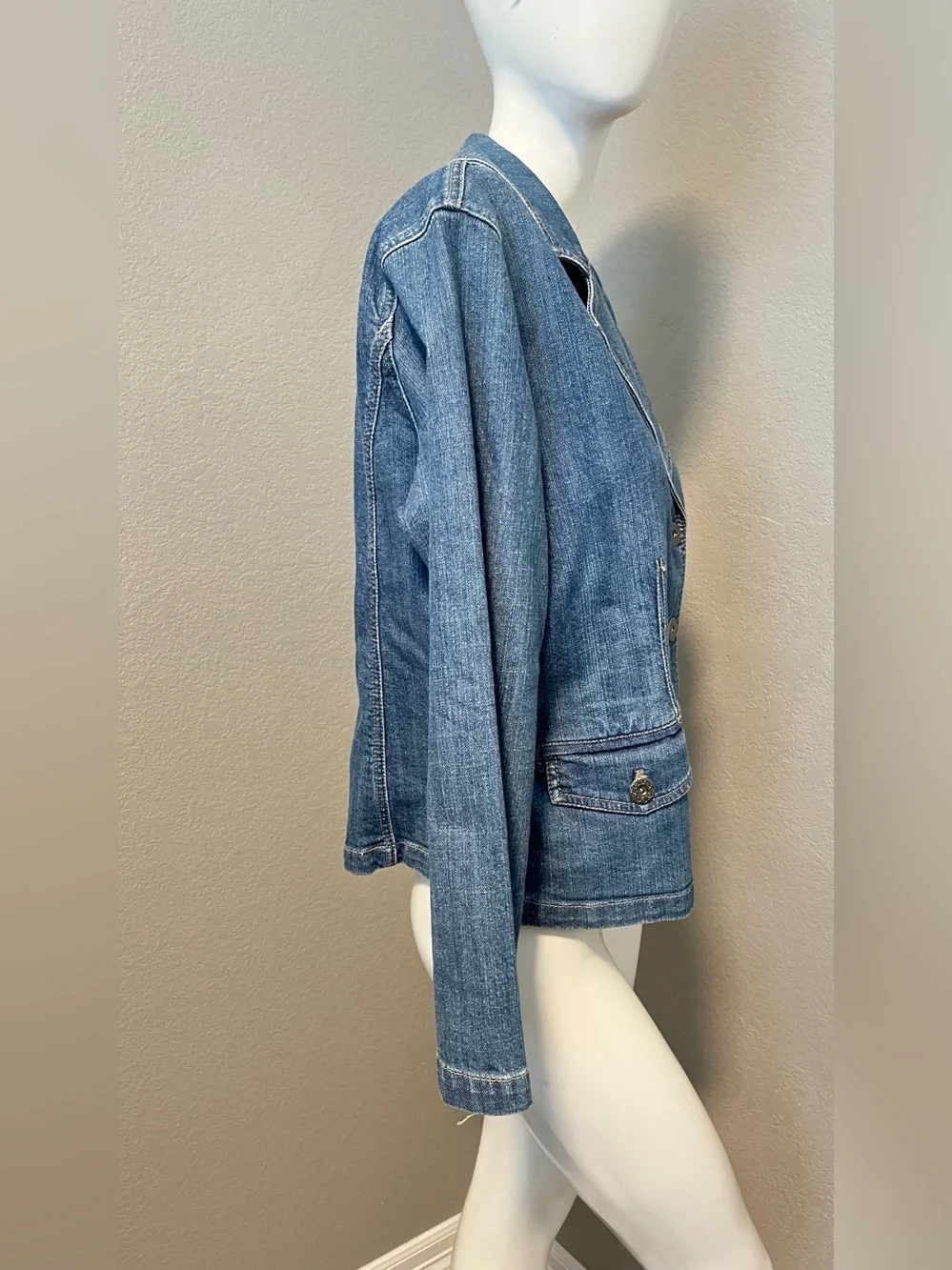 NWT Women’s CHICO”S Platinum Light Wash Blue Denim Jean Blazer Jacket Size 1- S - Picture 7 of 14